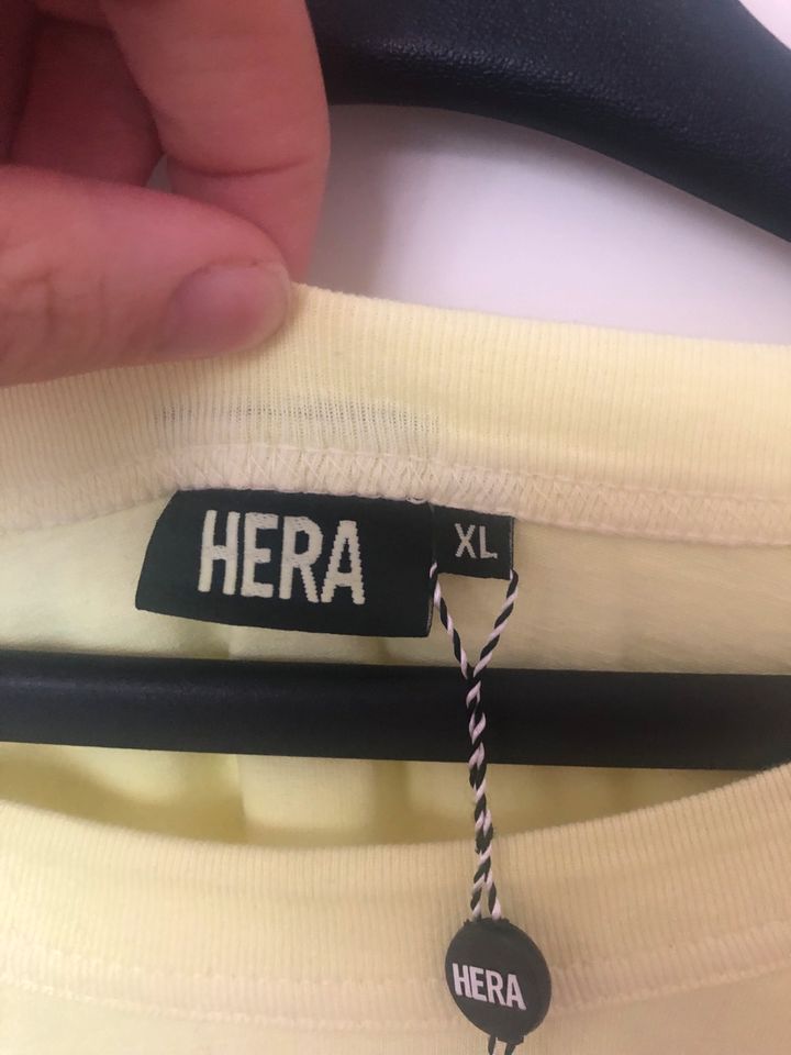 Hera Oversize XL Etikett in Geesthacht