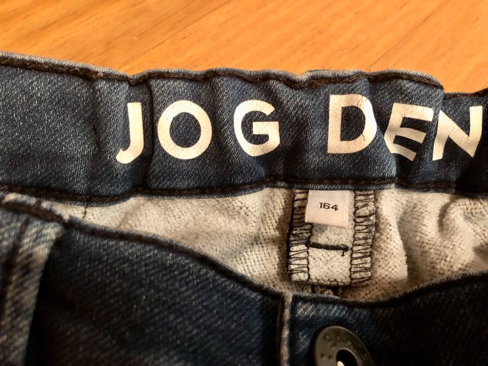 Jeans Jogdenim Dunkelblau Gr. 164 C&A Jungen in Meiningen