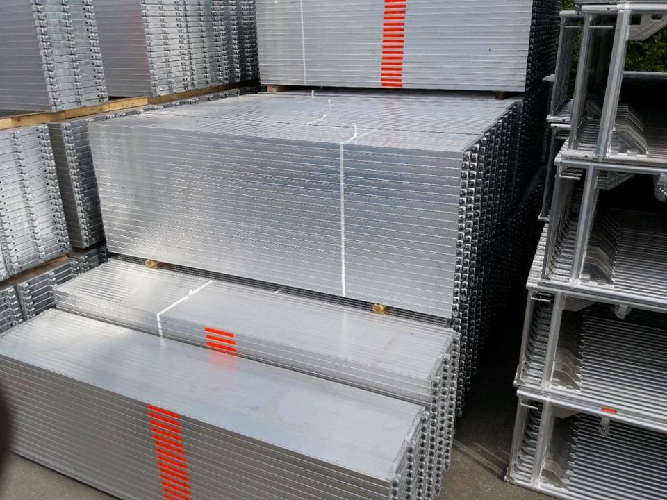 Vollaluminium Boden jede Länge neu kompatibel mit Layher in Pommersfelden