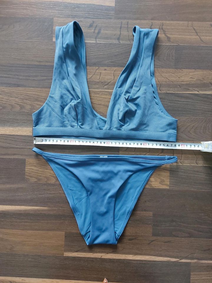 **NEU** COS Bikini Oberteil 42 Hose 38 in Fulda