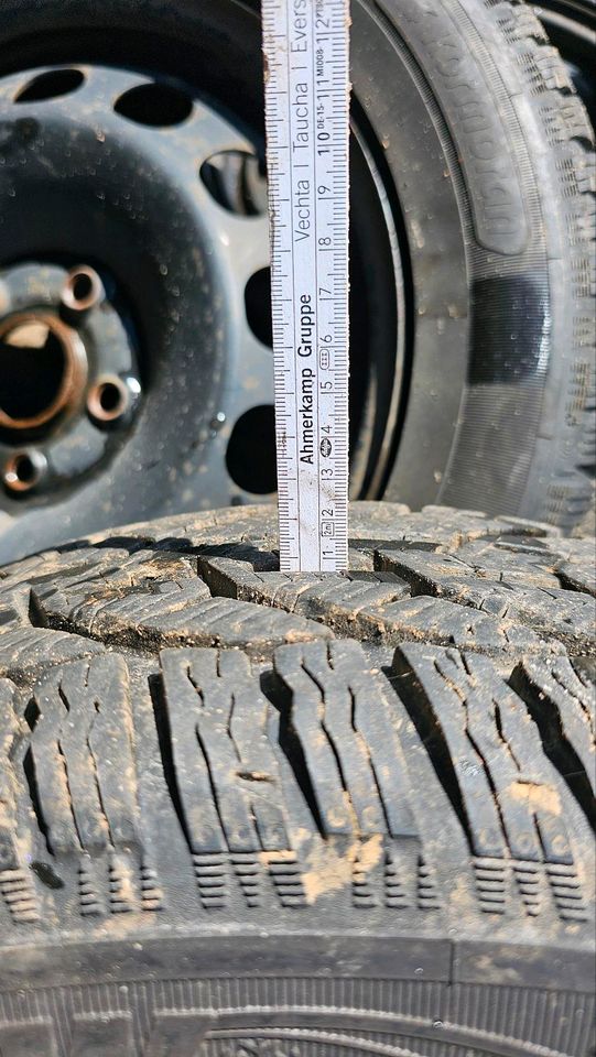 Winterreifen auf Stahlfelgen für Audi 205/55/16 fast neu in Preußisch Oldendorf