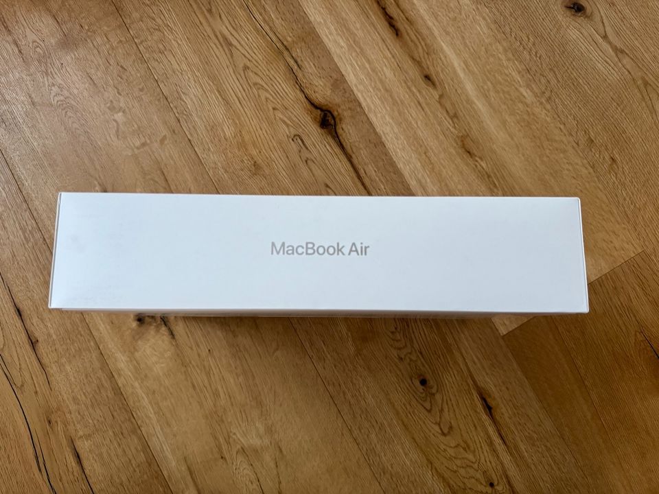 Leerverpackung Karton 13“ MacBook Air mit Apple M1 Chip in Leipzig