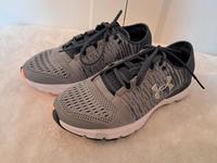 UNDER ARMOUR Speedform Gemini 3 Gr. 40,5 Grau Sneaker Laufschuhe Schleswig-Holstein - Jevenstedt Vorschau