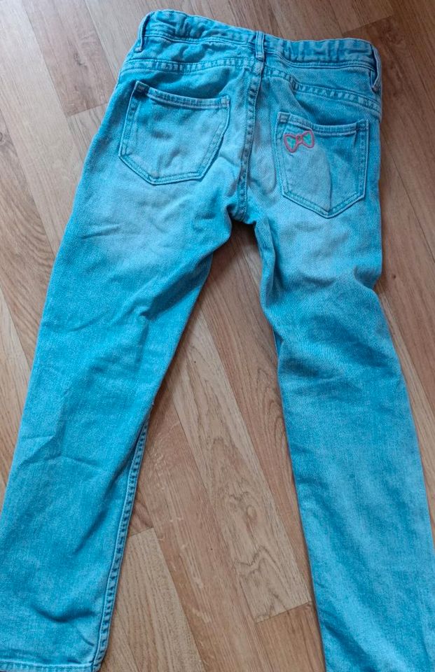 Jeans Größe 122 in Magdeburg