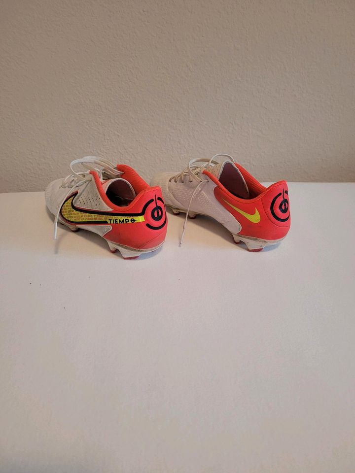 Fußballschuh Nike Tiempo Legend 9 gr. 38,5 in Lüdenscheid