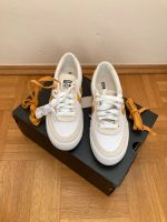 Converse Sneaker neu mit Etikett Gr. 35,5 Stuttgart - Stuttgart-Süd Vorschau