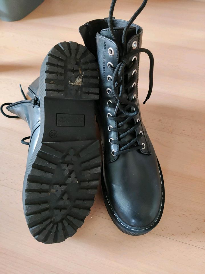 H&M Boots Stiefel Plateau mit Reißverschluss Gr. 40 in Greiz