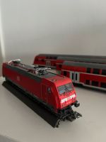 Märklin Lokomotive + 2 Doppelstockwagen + Doppelstocksteuerwagen Süd - Niederrad Vorschau