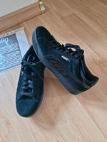 Puma Softfoam Wildleder Sneaker Schuhe G.40 schwarz Niedersachsen - Seevetal Vorschau