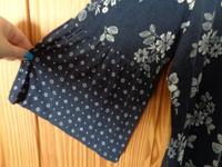 Gr.48/50, schönes blaues langärmeliges Shirt mit Blümchen.. Berlin - Spandau Vorschau