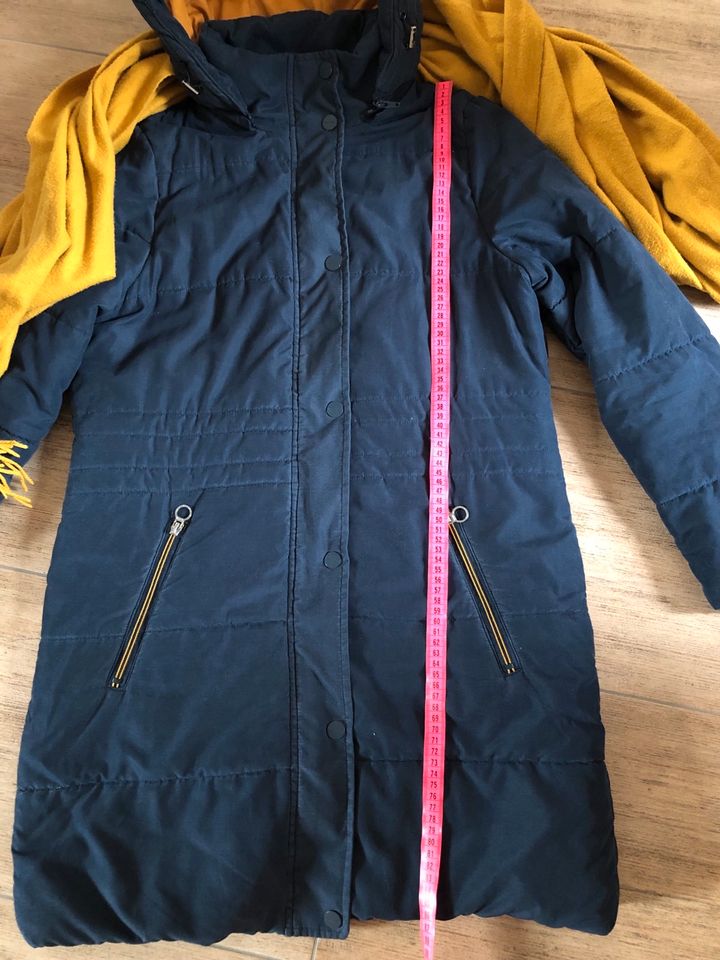 Winterjacke mit Schal von Multiblu in Zehdenick