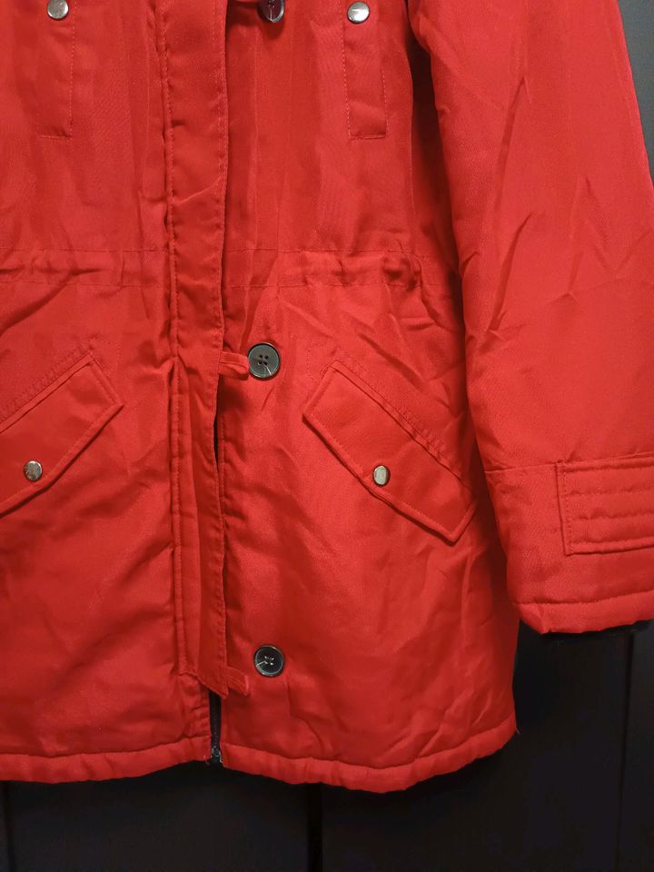 Vero Moda Parka Mantel Größe S rot in Wachtberg