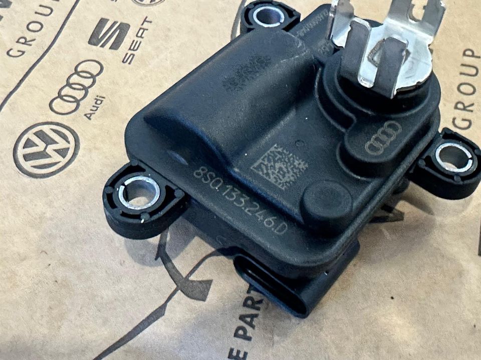 Original Audi Stellmotor Auspuff Abgasanlage 8S0133246D in Auggen