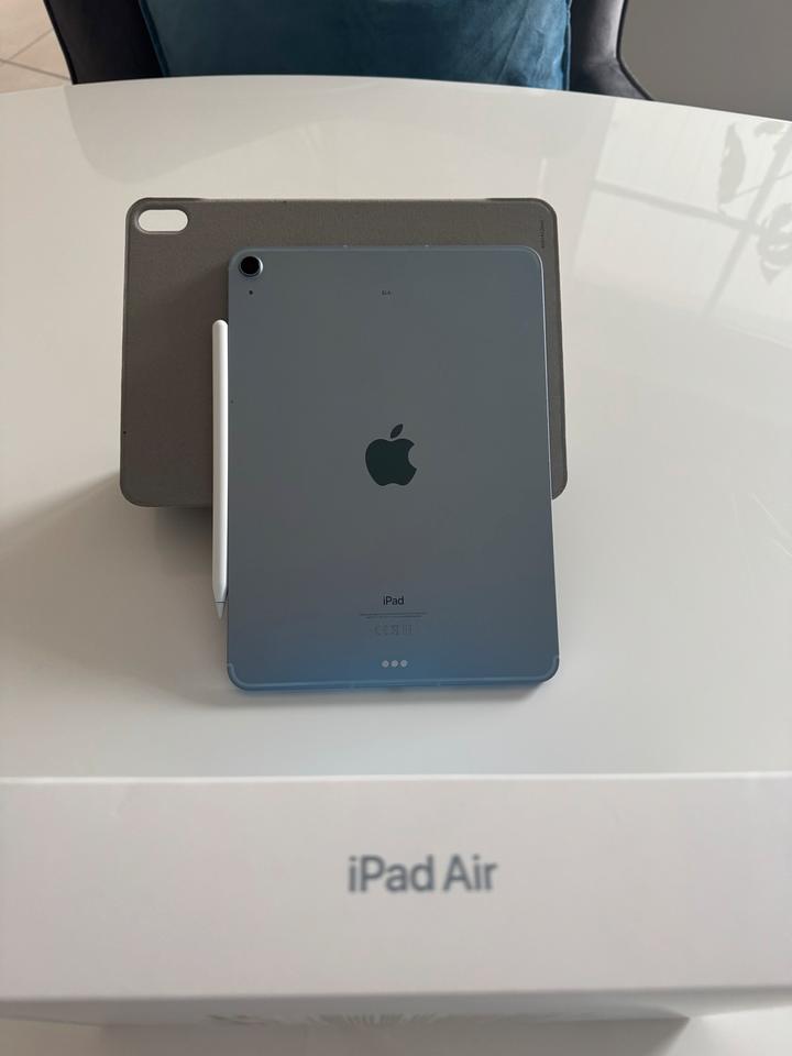 Apple 10,9“ iPad Air (4.Generation, 2020) | Blau | Wi-Fi+Cellular in Friedewald