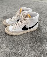 Nike Blazer Gr. 40 Hessen - Niestetal Vorschau