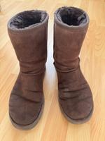 UGG Classic Tall Boots in dunkelbraun in Größe 38 Berlin - Pankow Vorschau