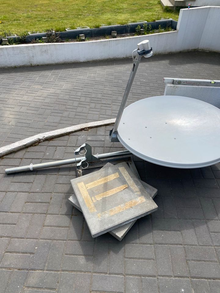 Satellit 100cm in Berlin