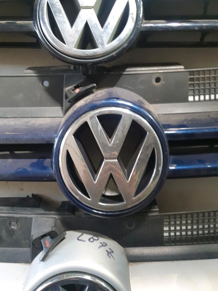 4x VW Golf IV Grill 2x Silber 1x Schwarz 1x Blau in Heilbronn