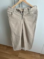 Eine Beige Hose Bayern - Roth Vorschau