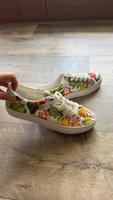 Schuhe mit Blumenmuster und dicker Sohle Bayern - Bernhardswald Vorschau