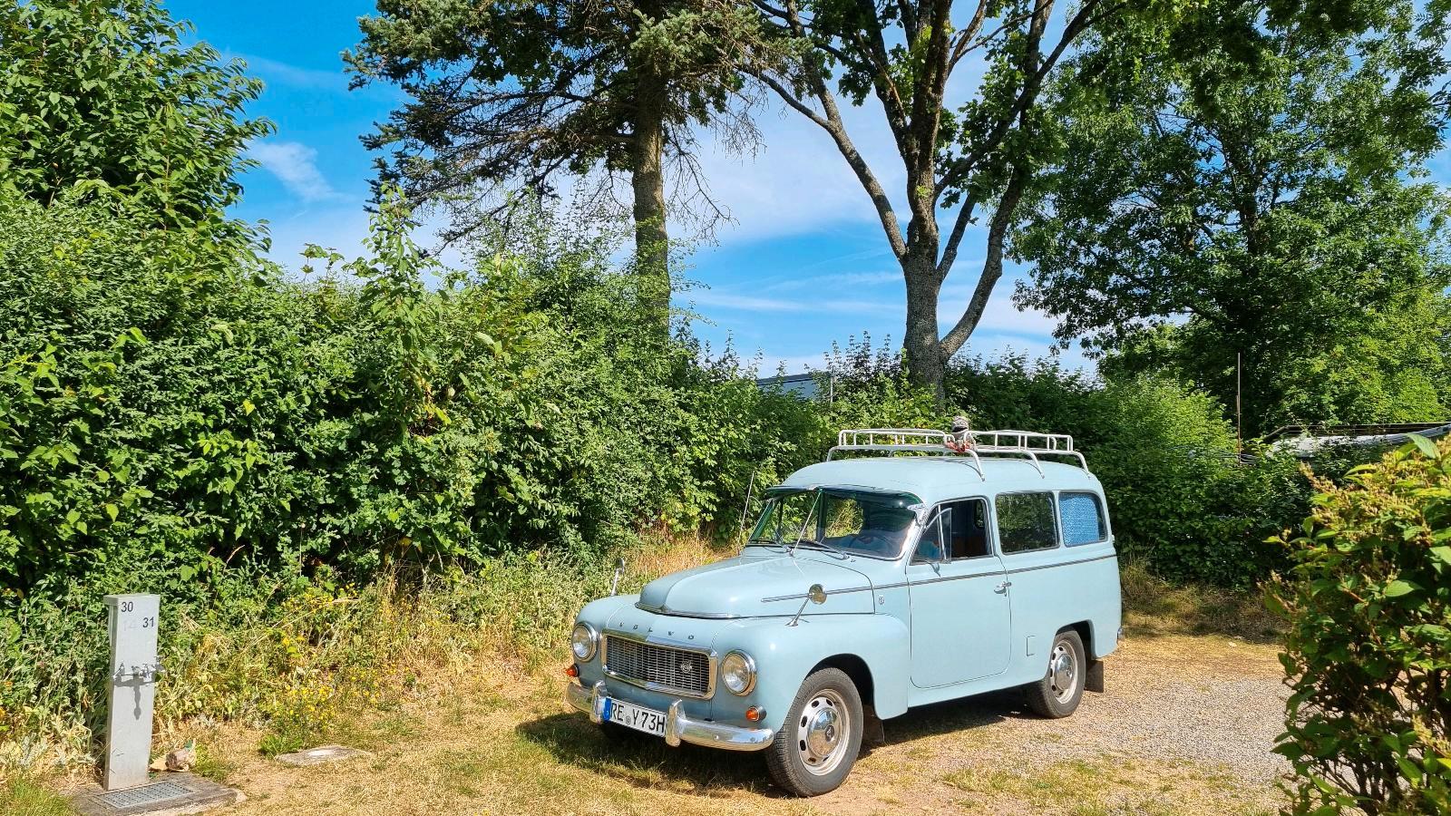 Abbildung des Autos Oldtimer Volvo duett mit…