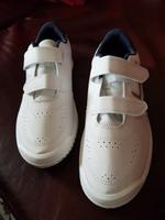 Sportschuhe weiße Sohle Gr. 39 Berlin - Köpenick Vorschau