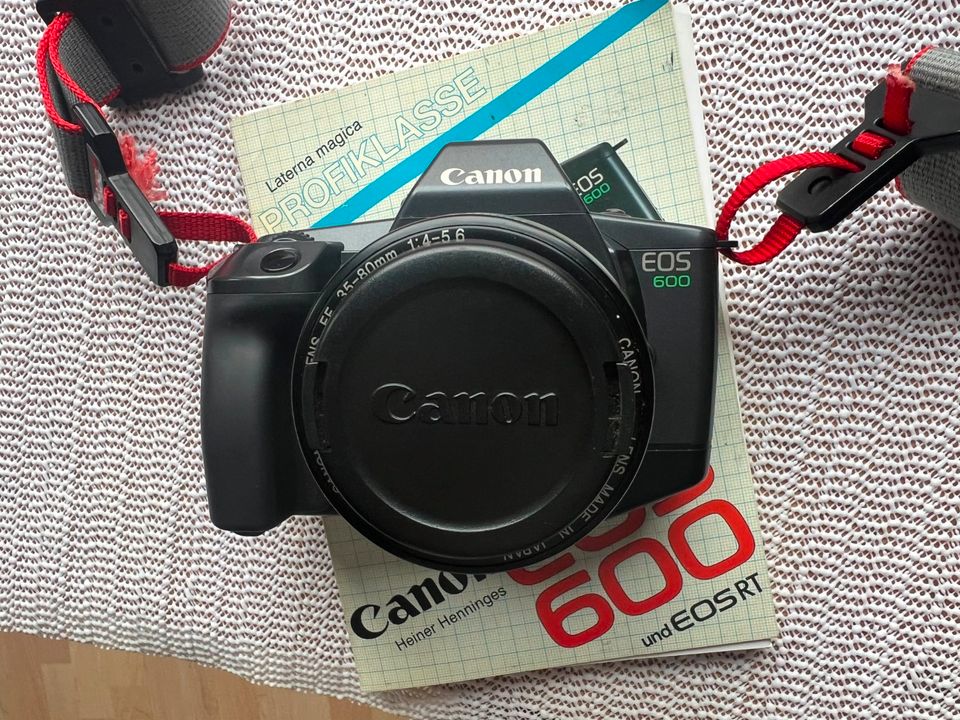 CANON EOS 600 mit CANON Zoom 35-80 mm Kamera in Schotten