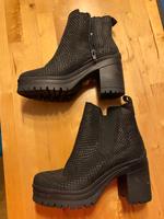 Schwarze Lederstiefel Stiefeletten von ZIGN Größe 36 Niedersachsen - Schwülper Vorschau