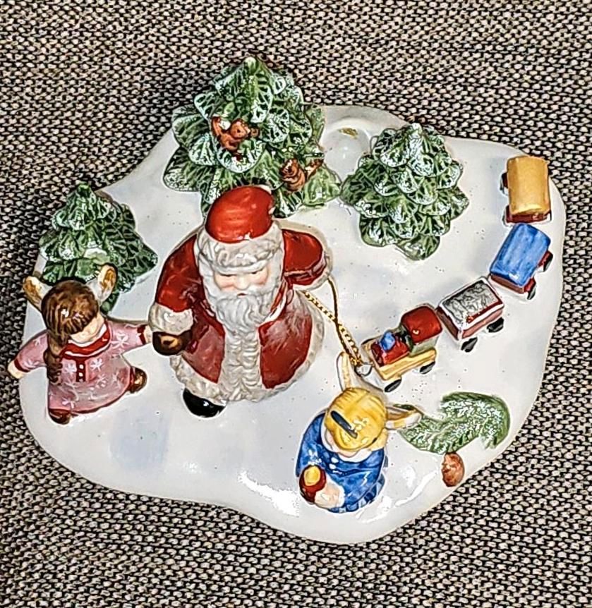 Villeroy&Boch Fairtale Park Porzellan Kerzenhalter Santa m.Engel in Breisach am Rhein  