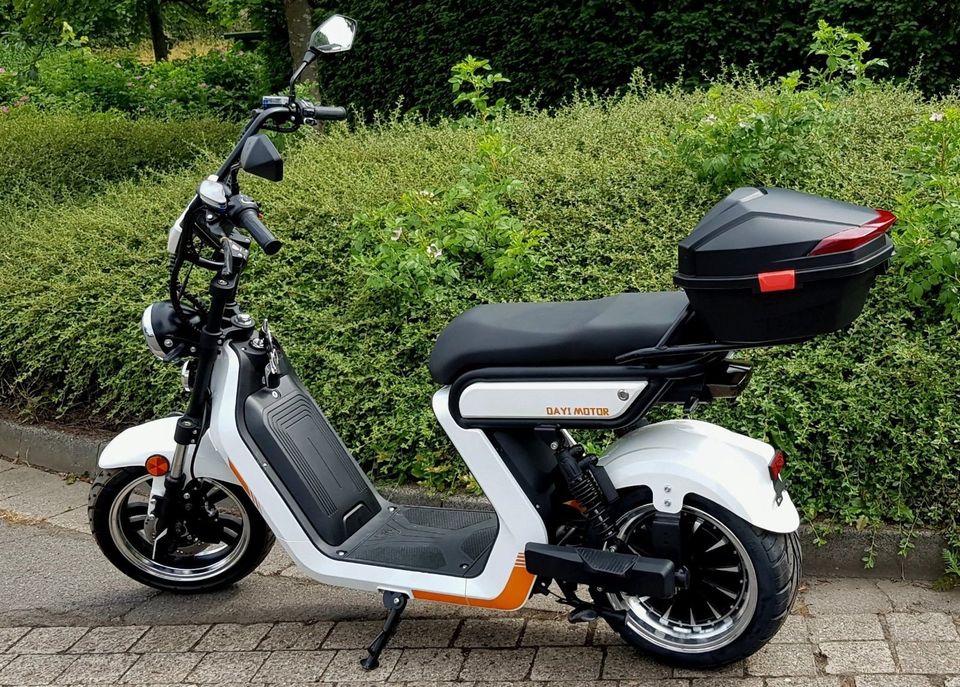 - Dayi E-Baldur 2.0 e-Roller e-Scooter Elektroroller Moped 60 Ah in Ganderkesee