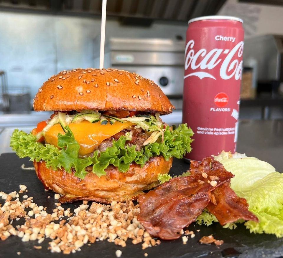 Foodtruck Partyservice Catering Burger American Food Imbiss Essen in Grünberg