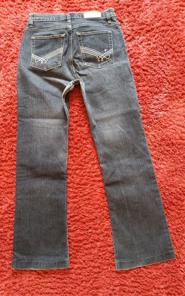 Jeans    HILFIGER   Größe ca. 36/38  (einf. Bundweite ca. 39 cm) in Wachenheim an der Weinstraße