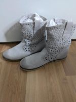 Wildleder Stiefeletten grau Lochmuster Hessen - Reinheim Vorschau