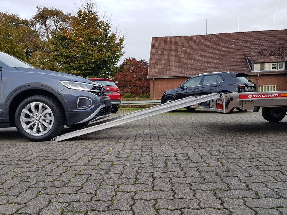 Temared Carplatform Full Voll Alu 4521 2,7t Autotransportanhänger in Lüdersfeld