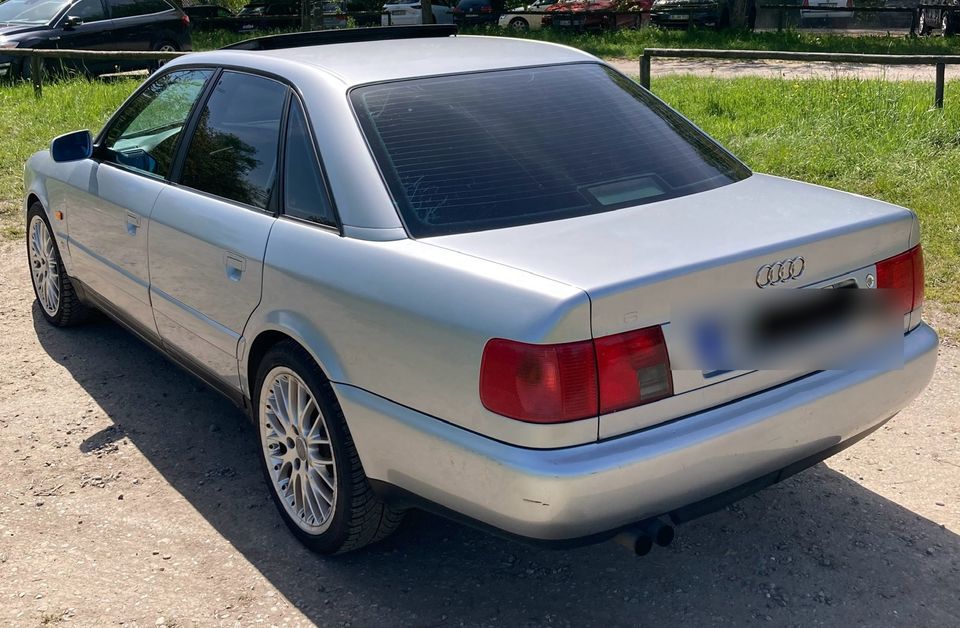 Audi A6 Limousine C4 in Überlingen