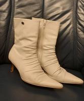 BUFFALO. Echt Leder Stiefelette. Weiß.Gr.39 Bremen - Huchting Vorschau