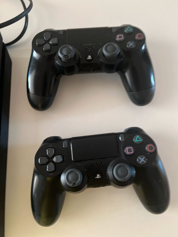 PlayStation 4 slim mit 4 spiele in Deggendorf