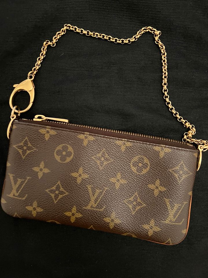 Louis Vuitton Pochette Milla Monogram Mini Handtasche in Stuttgart