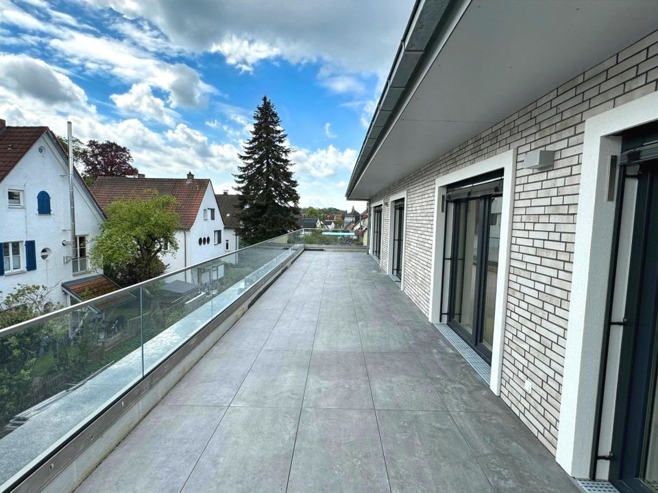 Neubau-Penthouse mit 4 Zimmern und 50 m² Dachterrasse in Weingarten in Weingarten