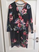 Schwarzes Kleid mit Blumenprint Gr 46 Rostock - Südstadt Vorschau
