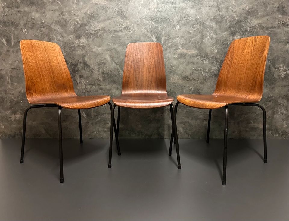 Teak Stühle Vintage Retro Teakholz Stuhl Stapelstühle Dänisch in Bruchköbel