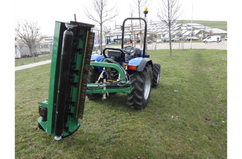 Böschungsmulcher Geo AGL145 Seitenmulcher Mulcher Mähwerk NEU in Osterweddingen