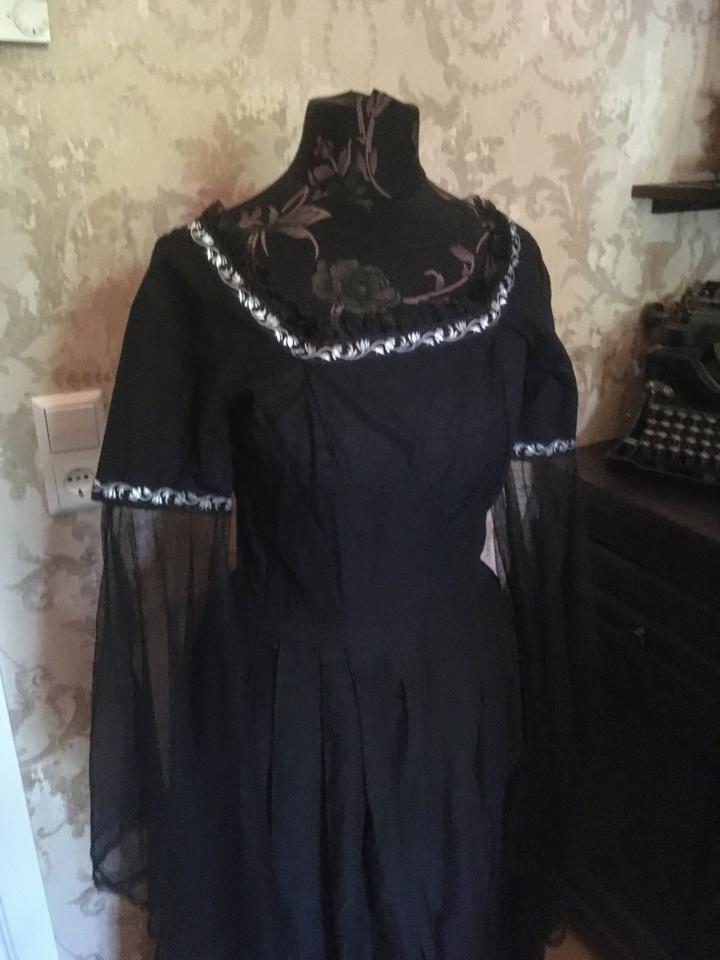 Kleid Gothic Mittelalter schwarz Cosplay Fantasy Larp Vampir in Leipzig