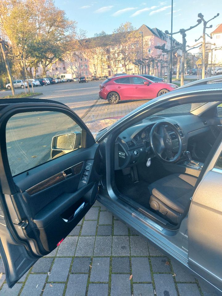 HEUTE !Mercedes-Benz C220cdi w204 Kombi Urlaub in Dortmund