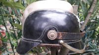 Lederhelm, kein Stahlhelm, Feuerwehr, Uniform, ehem. Pickelhaube. Sachsen - Rackwitz Vorschau