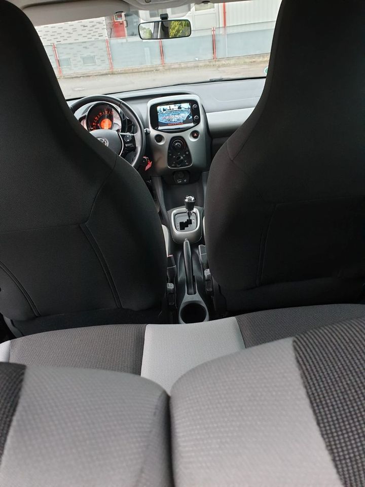 Toyota Aygo (X) 1,0-l-VVT-i x in Fellbach