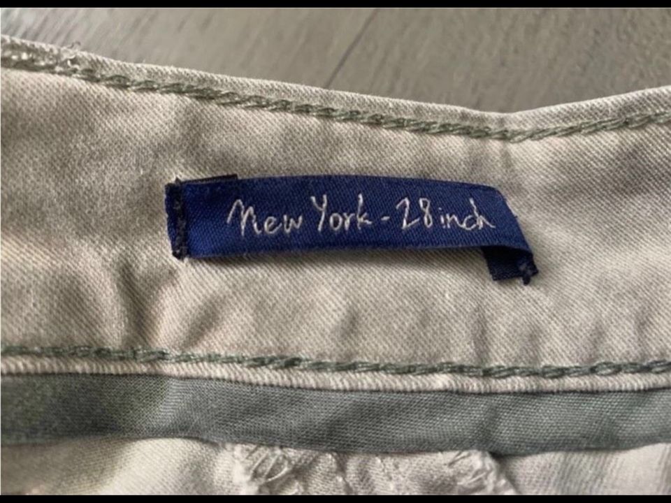 Cecil New York 28inch Damen Hose Jeans Gr 31 grau in Edewecht
