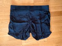 Neuwertige Esprit Umstandshose Shorts Schwangerschaft Hessen - Bad Vilbel Vorschau