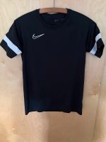 Nike Dry Fit Shirt schwarz Gr. 147/ 158 Wandsbek - Hamburg Bergstedt Vorschau