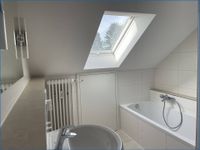 Lichtdurchflutete 3,5 Zi. Wohnung im DG in Radolfzell mit Stellplatz und neuem Bad und Gäste WC. Baden-Württemberg - Radolfzell am Bodensee Vorschau